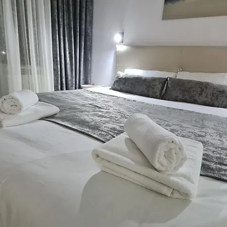 Monfort в 班斯科